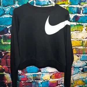 Nike womens crop top dri fit sweater size XL
